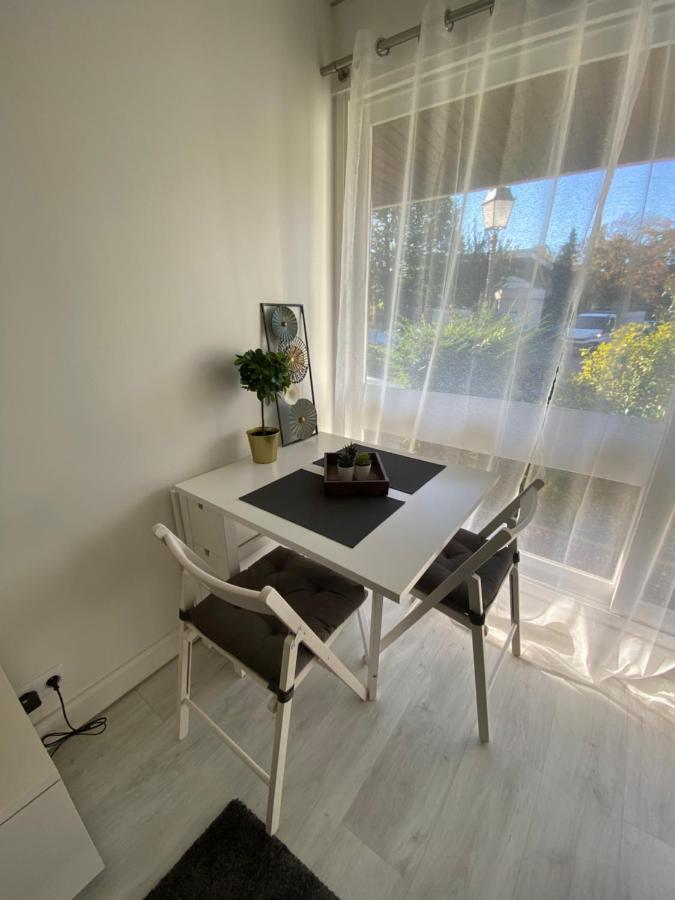 Hanahome 2 Adultes Parking Prive Business & Tourisme Le Chesnay  Εξωτερικό φωτογραφία