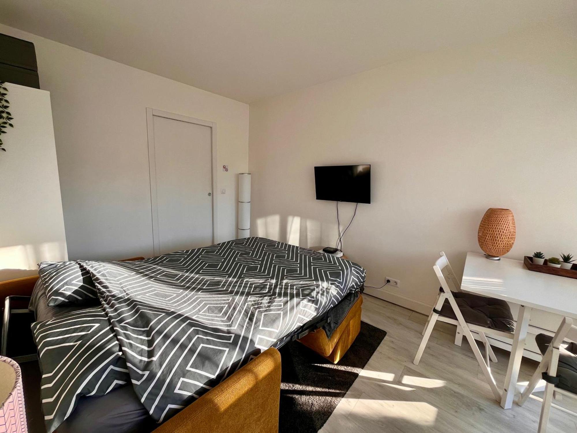 Hanahome 2 Adultes Parking Prive Business & Tourisme Le Chesnay  Εξωτερικό φωτογραφία